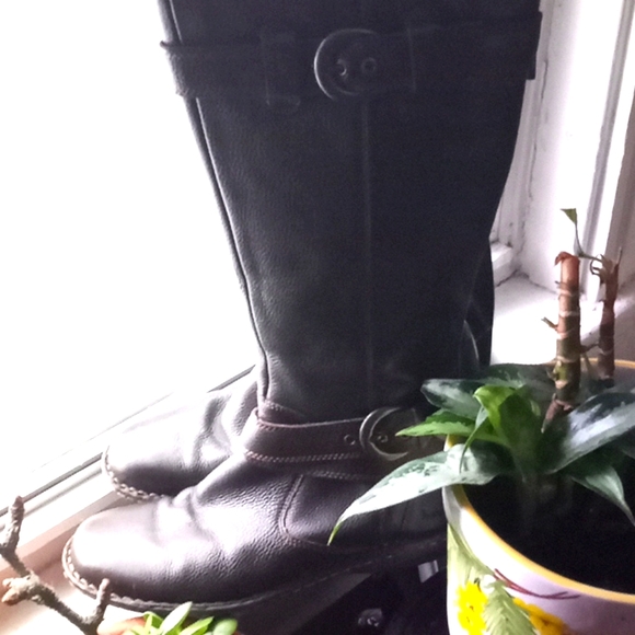 BOC Brown Leather Cayden Boots - Picture 3 of 16